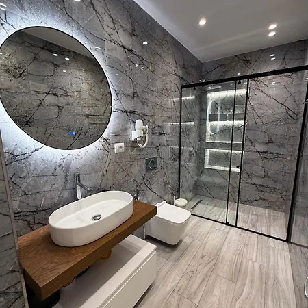 Amal Luxury Penthouse Himare
